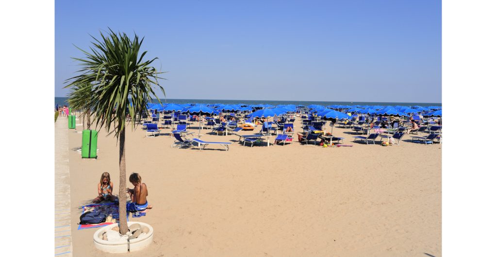 Equipped beach in Rosolina Mare close to Al Parco apartments